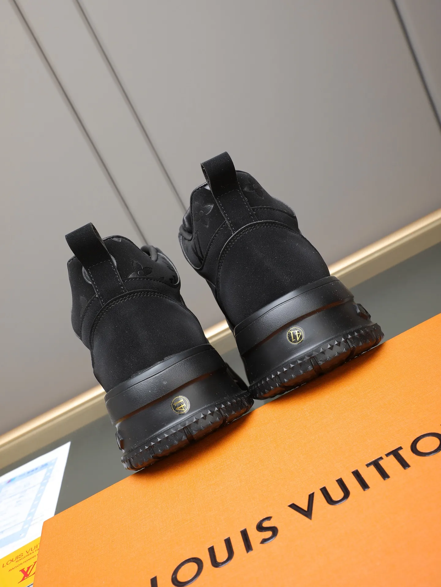PP460 High Top Men's [LV] Autumn and winter high top classic hot style💝 👣👣Perfect last shape, beautiful design style 💋 💋This winter is no longer cold😢😢Cow leather➕LV special material➕Breathable sheep lining➕Non-slip and wear-resistant foam air cushion outsole🎩A must-have for fashionable men❗Number: 38-44 (45 custom-made) The real thing looks better🎬The real thing looks better👅, 5 colors to choose from